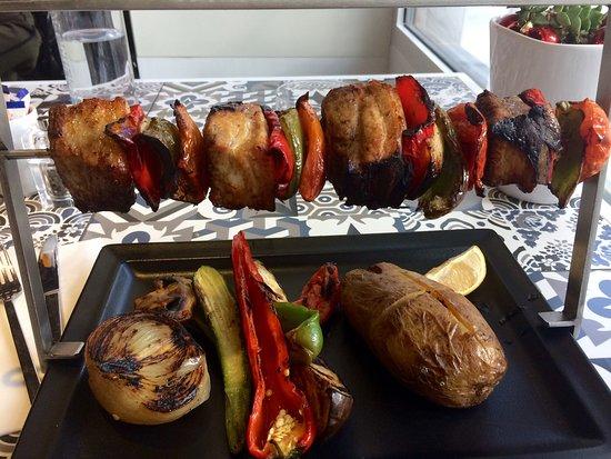 626 All Day Lounge & City Garden